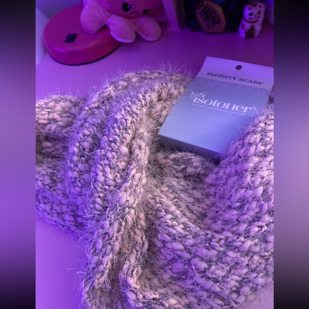 Isotoner infinityscarf